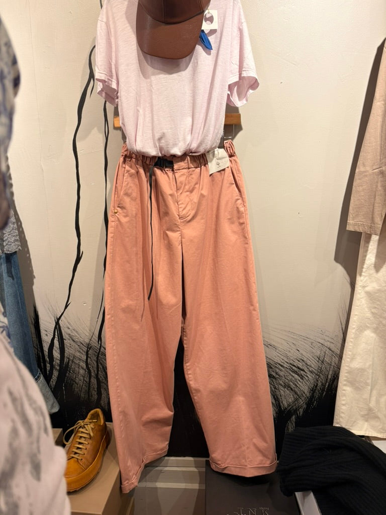 Belted Elastic Waist Cropped Wide Leg Pant in Rose