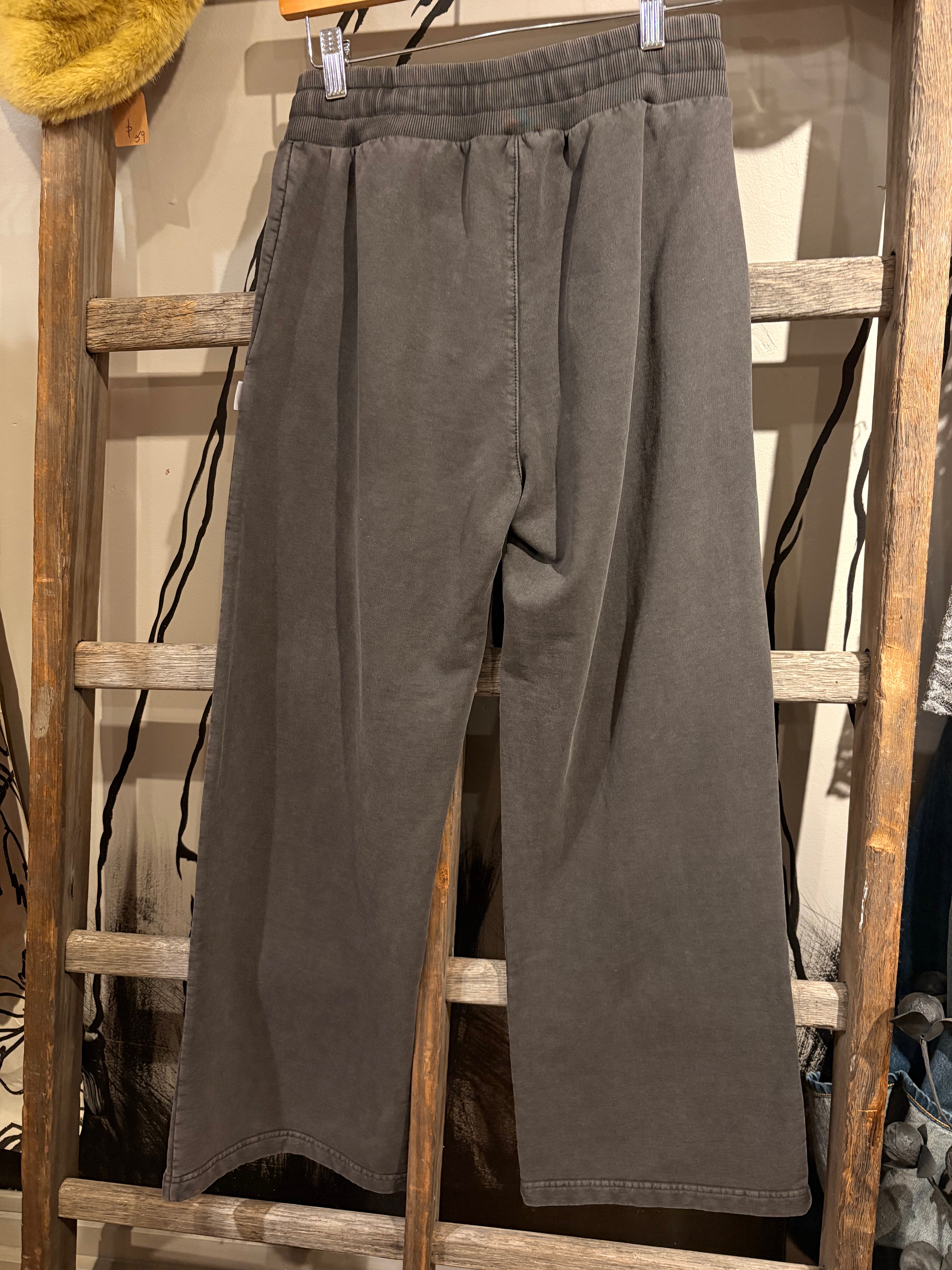 Sweat Pants in Dark Grey