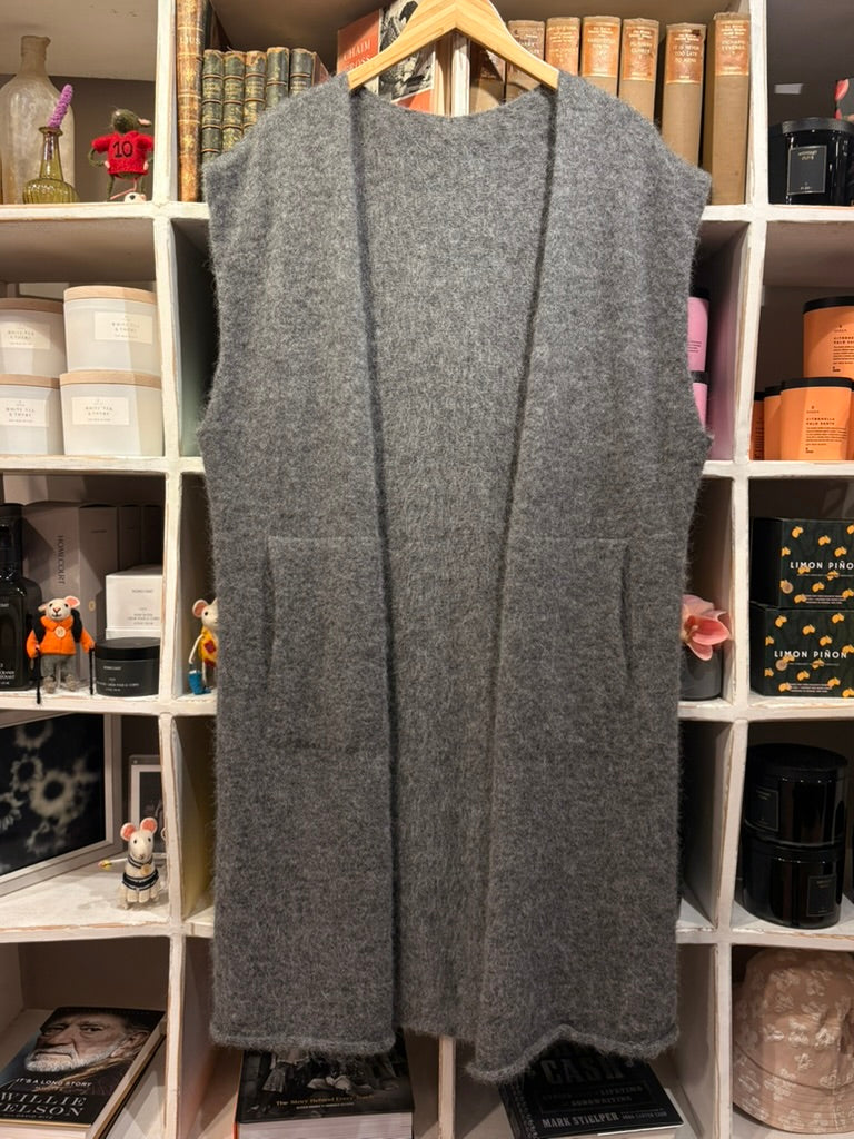 Alpaca Sleeveless Cardigan